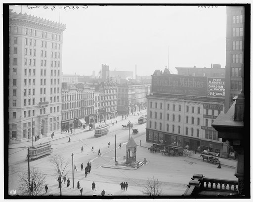 Glimpse of Woodward Avenue, Detroit, Mich.