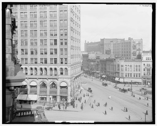 Glimpse of Woodward Avenue, Detroit, Mich.