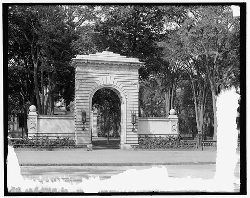 Memorial arch, Concord, N.H.