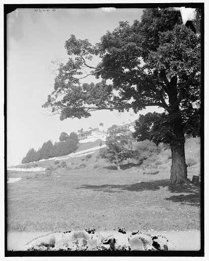 Picturesque Fort Mackinac, Mackinac Island, Mich.