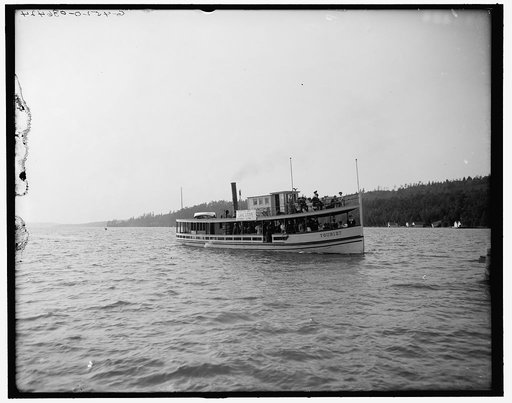 Steamer Tourist, Walloon Lake, Mich.