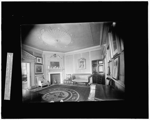 The Parlor, Mt. Vernon