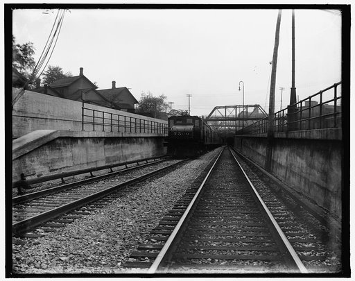 Electric engine, Detroit River tunnel, Detroit, Mich.