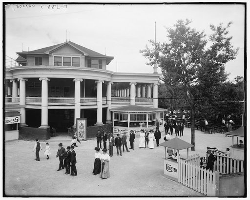 Chester Park, the club house, Cincinnati, Ohio