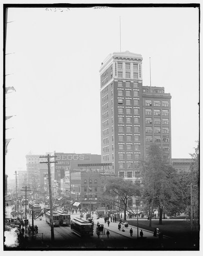North east corner, Broad and High streets, Columbus, Ohio