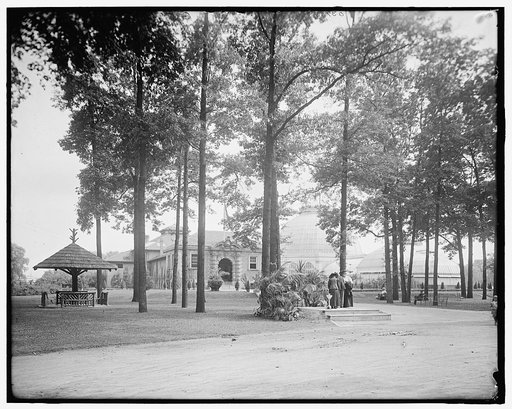 The Aquarium and conservatory, Belle Isle Park, Detroit, Mich.