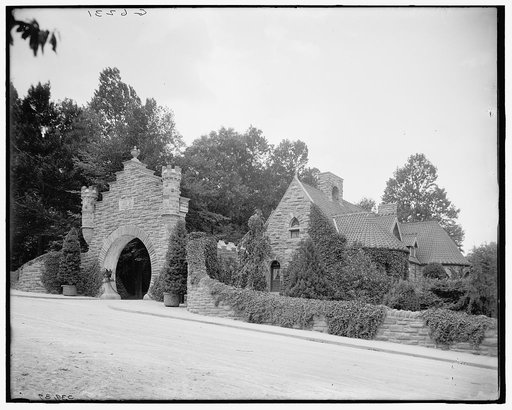 Lodge gate, Harrison estate, Lime Kiln Park, Philadelphia, Pa.