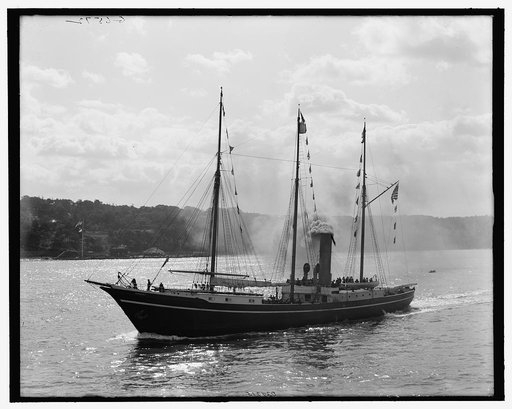 Peary's steamer Roosevelt at Newburgh, N.Y.