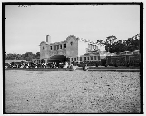 Pavilion, Belle Isle Park bathing beach, Detroit,Mich.