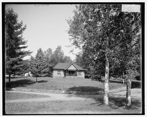 Cedar cottage, the Antlers, Raquette Lake, Adirondack Mtns., N.Y.