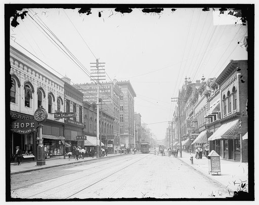 Looking north on Gay Street from near Clinch Avenue, Knoxville, Tenn.