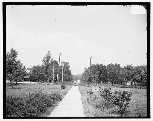 Circle Park, looking north, Knoxville, Tenn.