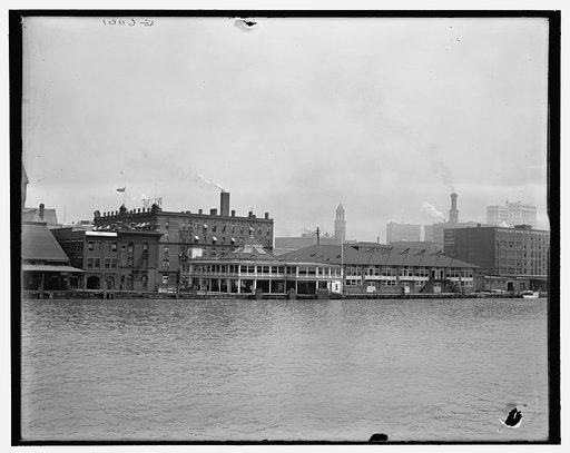 Wayne Hotel and Pavilion from the river, Detroit, Mich.