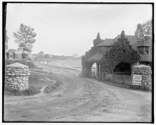Gate lodge & Niles Beach, East Gloucester, Mass.