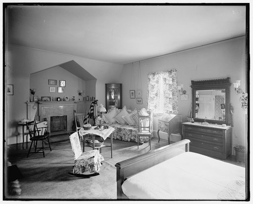 Lake Forest residence of Hugh R. McCullough, interior