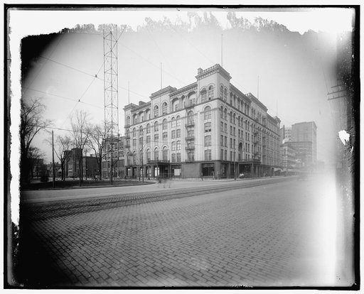Hotel Cadillac and Washington Boulevard, Detroit, Mich.