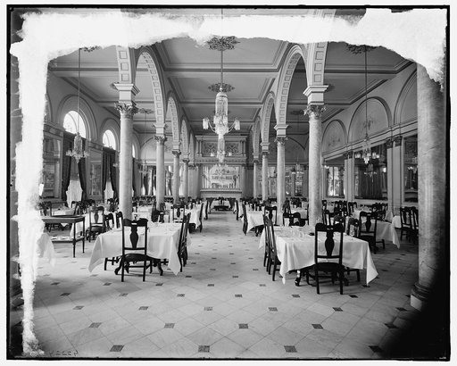 Hotel Cadillac, dining room, Detroit, Mich.
