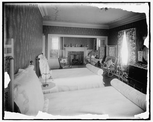 Mr. Hugh R. McCullough residence, bedroom, Lake Forest, Ill.