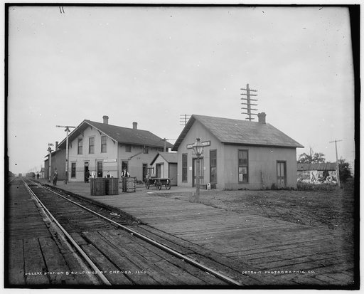 Station & buildings at Chenoa, Ill's.