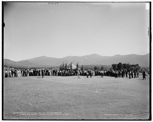 Watson putting on the sixth green, Mount Pleasant House, White Mountains