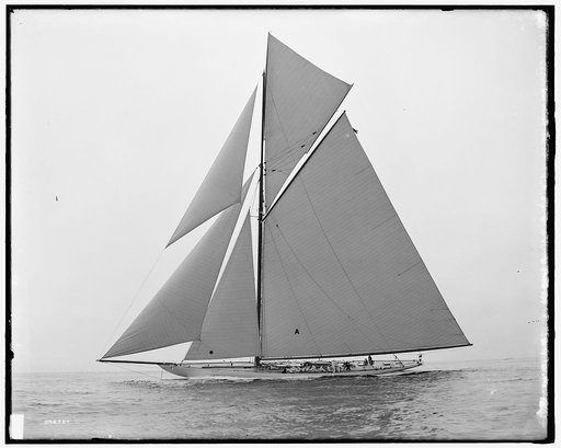 Yacht Columbia