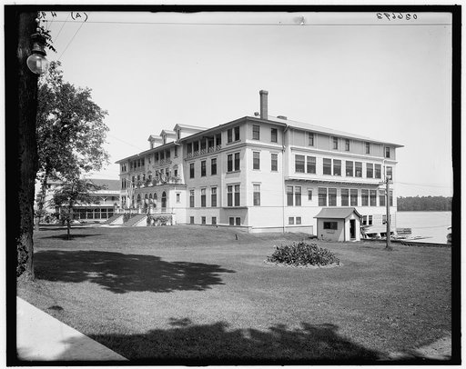 Lakeside club, Reed's Lake, East Grand Rapids, Mich.