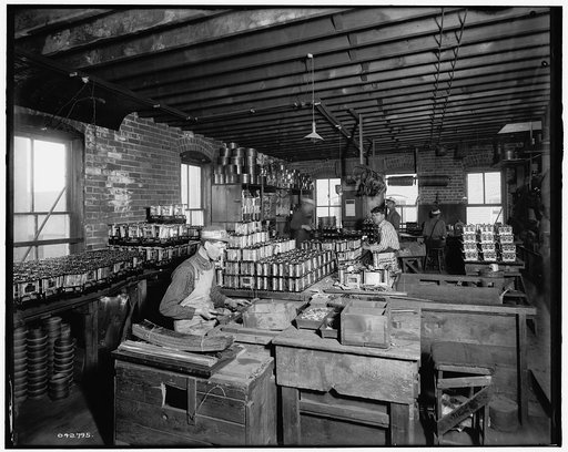 Glazier Stove Company, lamp stove dept., Chelsea, Mich.