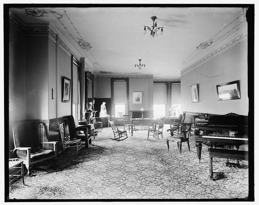 Alma Sanitarium, the parlor, Alma, Mich.