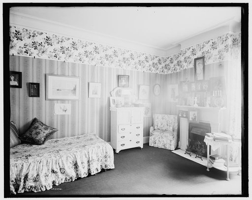 Residence of Mrs. H.C. Parke, bedroom, Detroit, Mich.