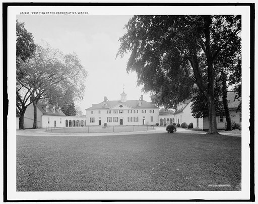 West view of the mansion at Mt. Vernon