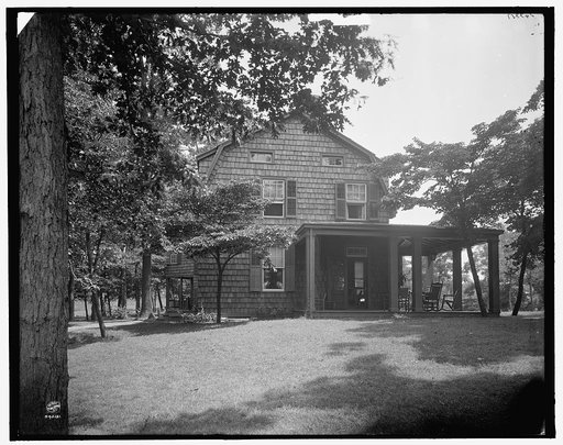 Exterior view of house, end view, Mrs. Robert Hoe,Jr., Port Washington, N.Y.