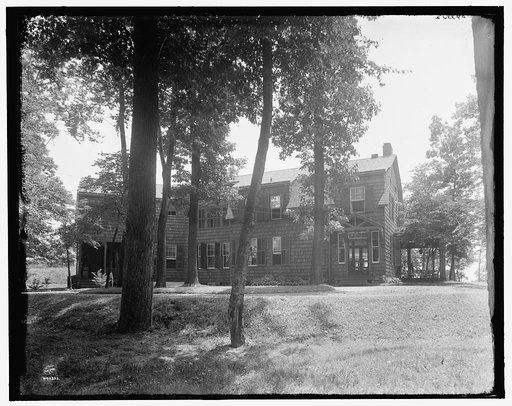 Exterior view of house, end view, Mrs. Robert Hoe, Jr., Port Washington, N.Y.