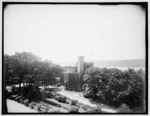 Castle, Academy of Mount St. Vincent, front view, New York, N.Y.