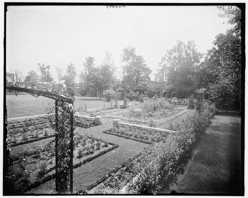 Residence of Mrs. Franklin H. Walker, garden, Detroit, Mich.