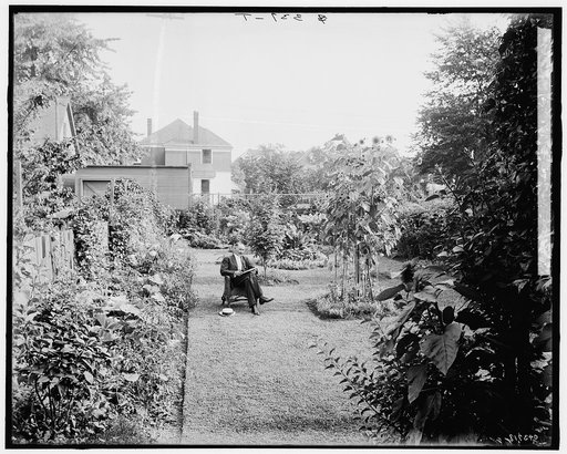 Garden at 124 E. Euclid Avenue, Detroit, Mich.