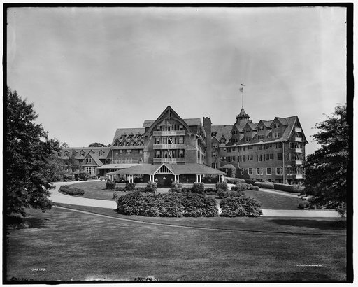 Beautiful Edgewood Inn, Greenwich, Conn.