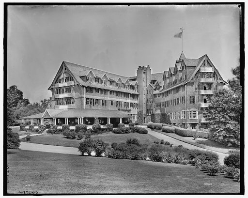 Beautiful Edgewood Inn, Greenwich, Conn.