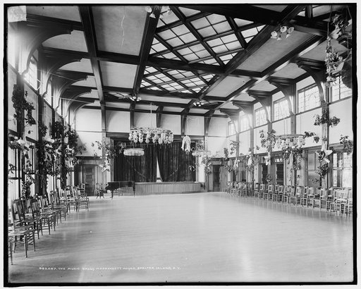 The Music hall, Manhansett [i.e. Manhanset] House, Shelter Island, N.Y.