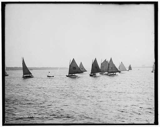 D.B.C.Y. [Detroit Boat Club yacht] regatta, fleet making 1st turn