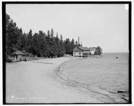 Beach and boat house, Hotel Champlain, N.Y.
