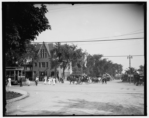 Approach to Belle Isle Bridge, Detroit, Mich.