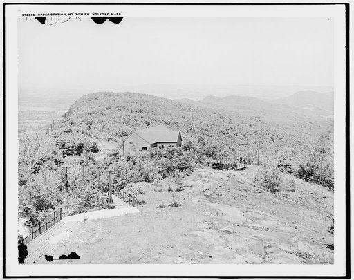 Upper station, Mt. Tom Ry. [i.e. Mount Tom Railway], Holyoke, Mass.
