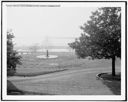 Officers' circle, National Military Cemetery, Vicksburg, Miss.