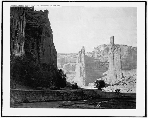 Canyon de Chelly, Navaho Reservation, New Mex. [i.e. Arizona