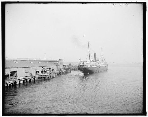 Str. Arapahoe, Clyde Line, docks, Jacksonville, Fla.