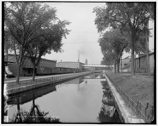 Canal and cotton mills, Manchester, N.H.