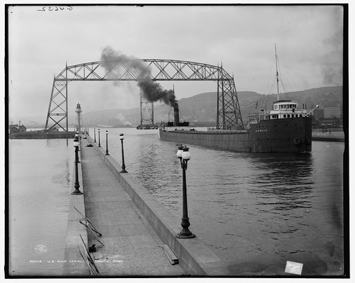 U.S. ship canal, Duluth, Minn.