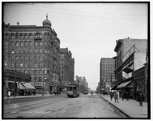 Hennepin Ave. [Avenue], Minneapolis, Minn.