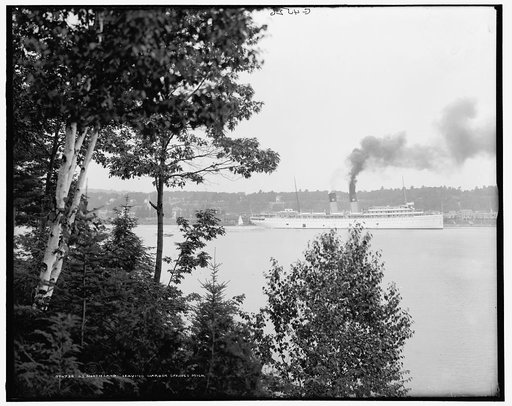 S.S. Northland [sic], leaving Harbor Springs, Mich.