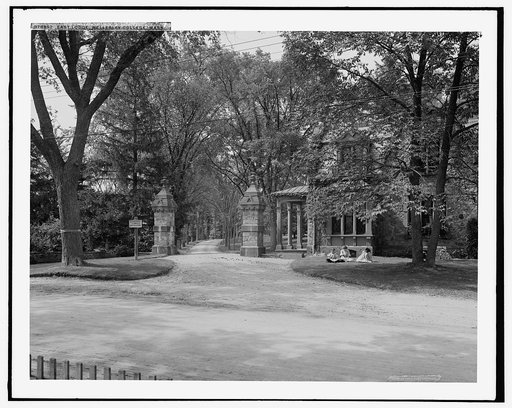 East lodge, Wellesley College, Mass.